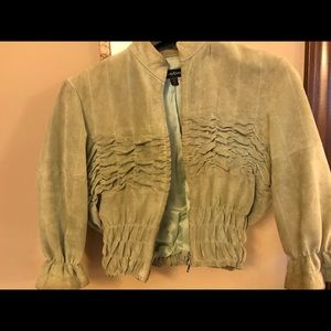 Medium short sleeve jacket